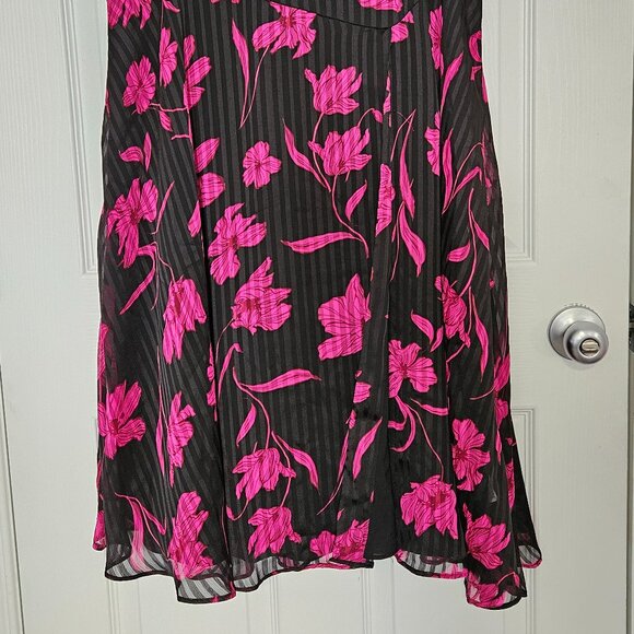Banana Republic Black and Pink Floral Midi Skirt - Picture 11 of 12